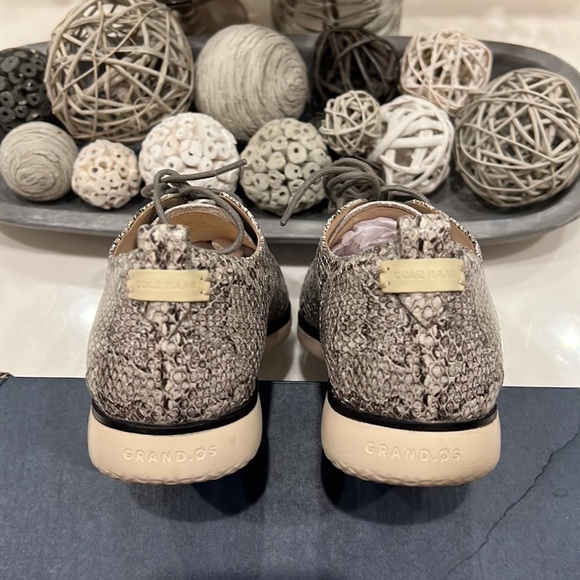 🔴SOLD🔴 Cole Haan Grand Series Oxfords (no box) - Picture 5 of 9